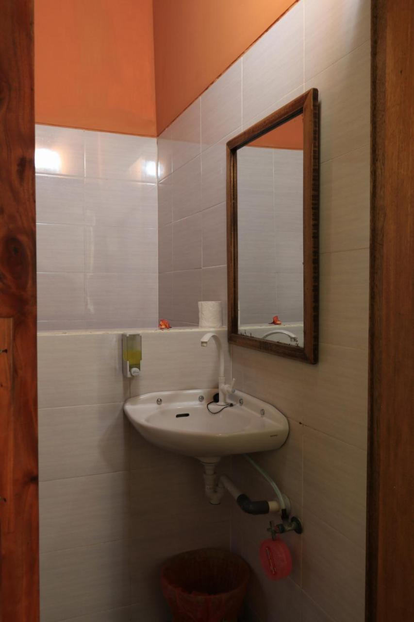 Albany Home Stay Kuta  Kültér fotó